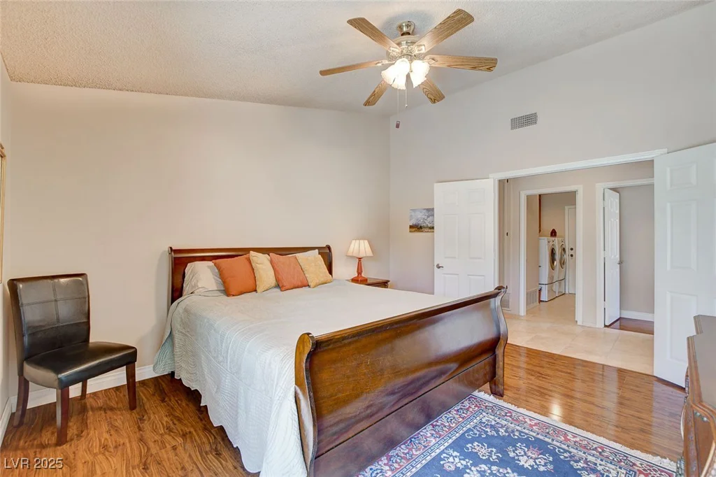3331 Palmdesert, Las Vegas, NV 89120