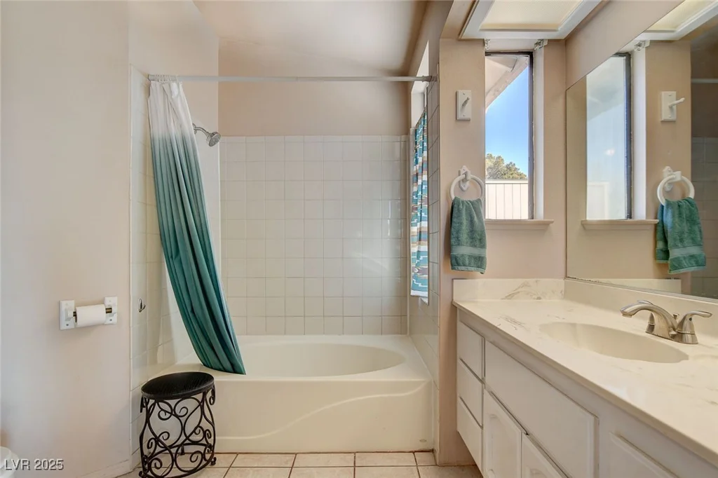 3331 Palmdesert, Las Vegas, NV 89120