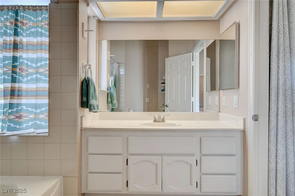 3331 Palmdesert, Las Vegas, NV 89120