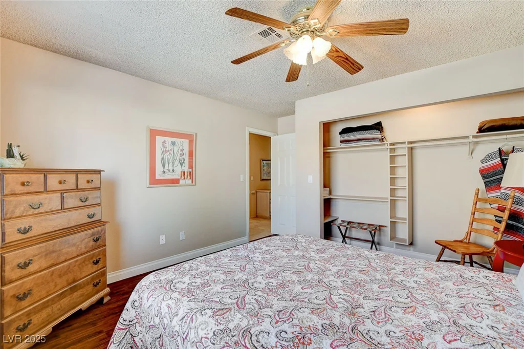 3331 Palmdesert, Las Vegas, NV 89120