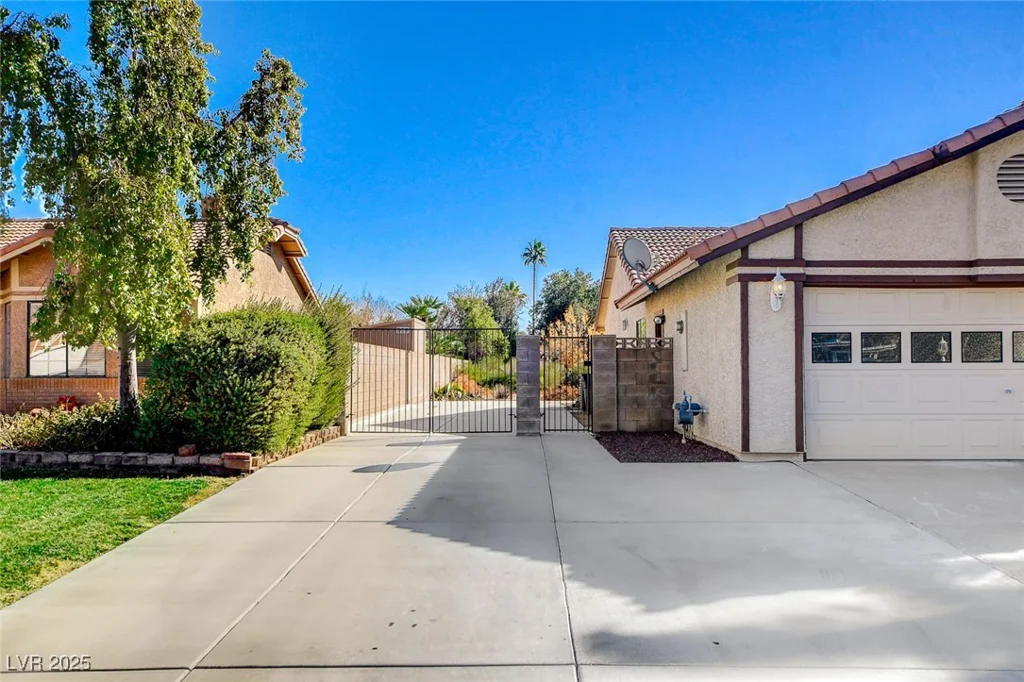 3331 Palmdesert, Las Vegas, NV 89120