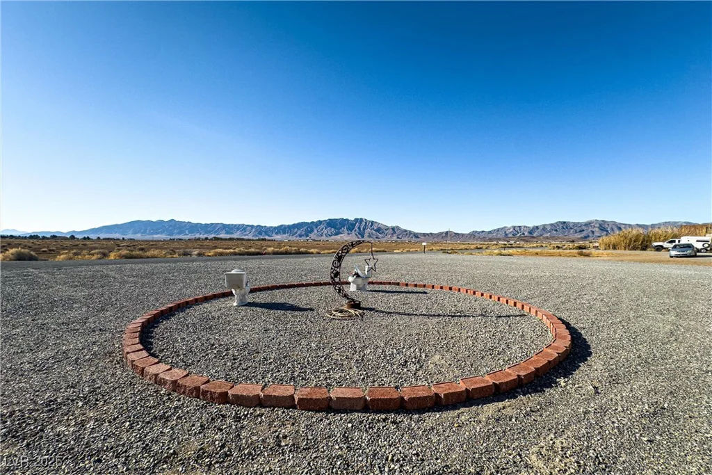 2300 Mielzynski, Pahrump, NV 89048