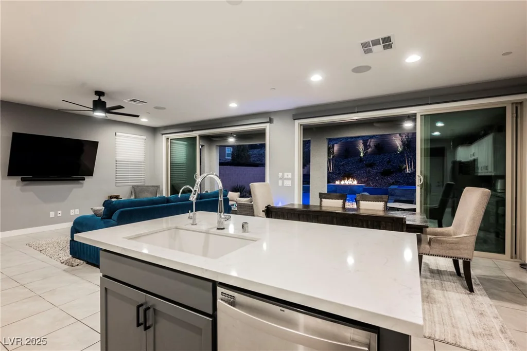 43 Flora Sagio, Henderson, NV 89011