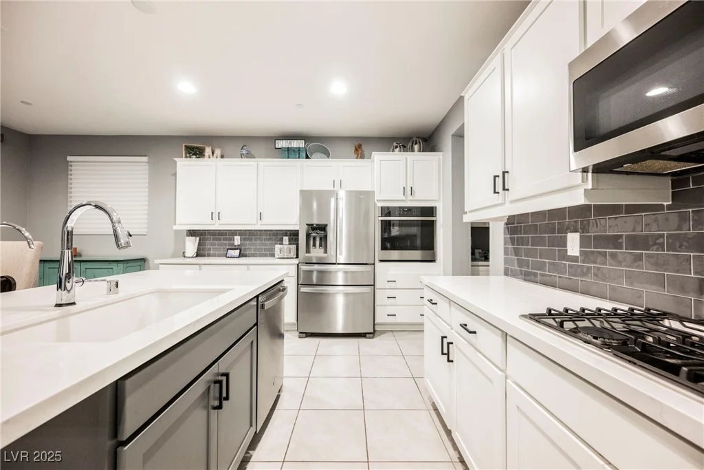 43 Flora Sagio, Henderson, NV 89011
