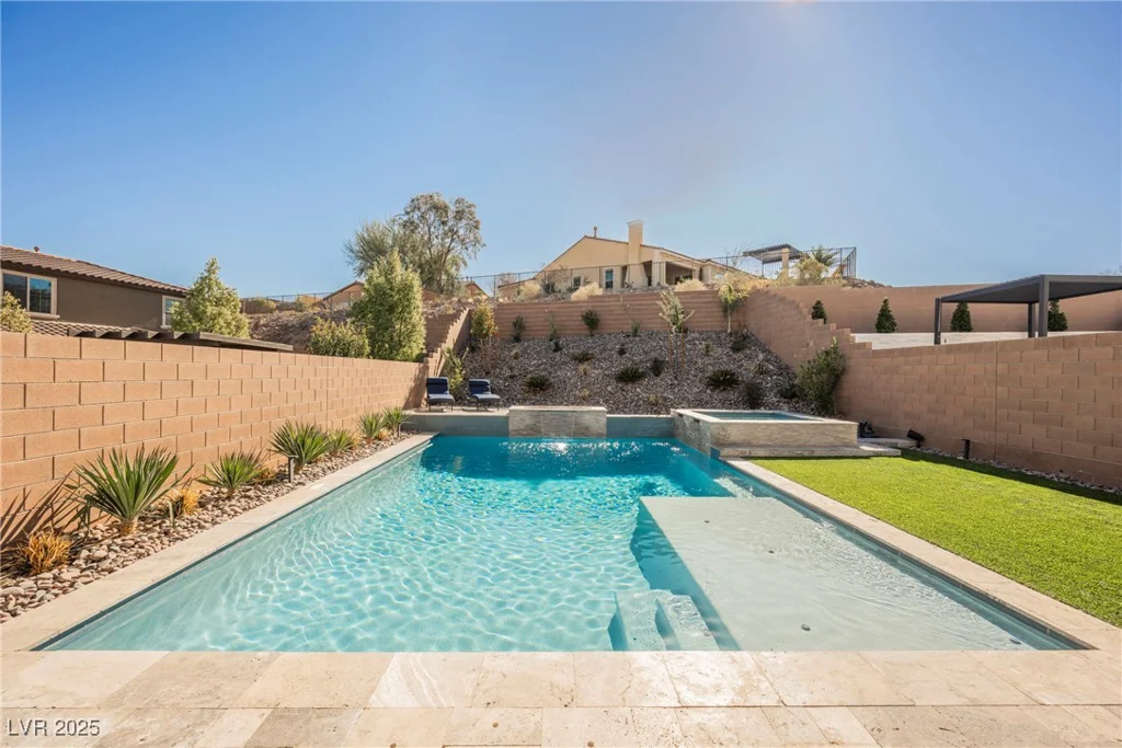 43 Flora Sagio, Henderson, NV 89011