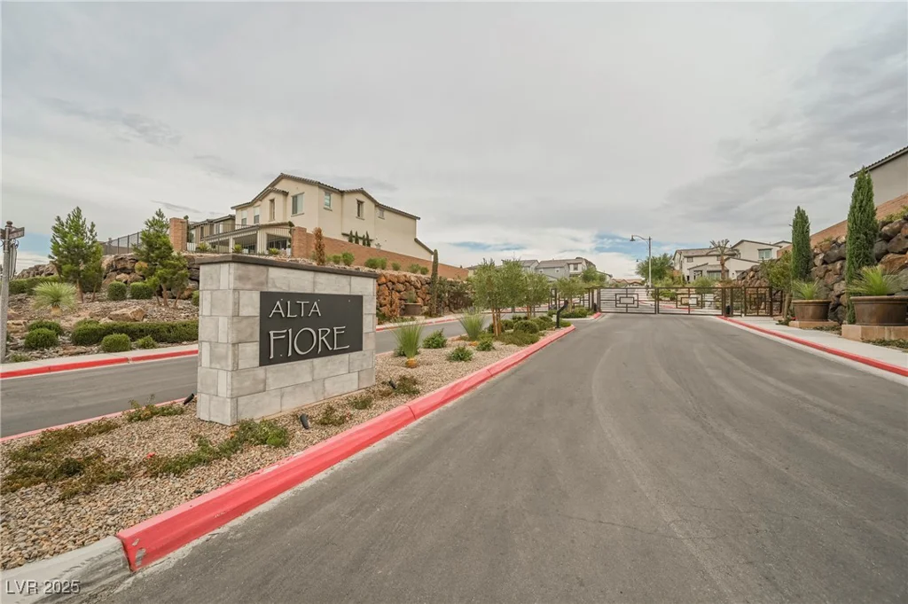 43 Flora Sagio, Henderson, NV 89011