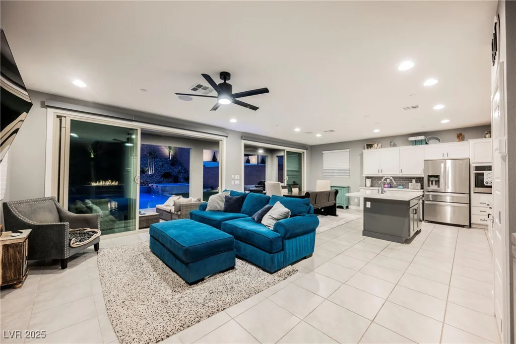 43 Flora Sagio, Henderson, NV 89011