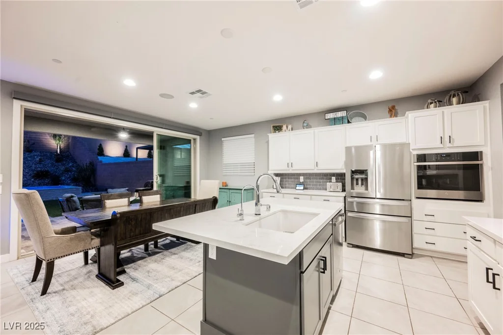43 Flora Sagio, Henderson, NV 89011