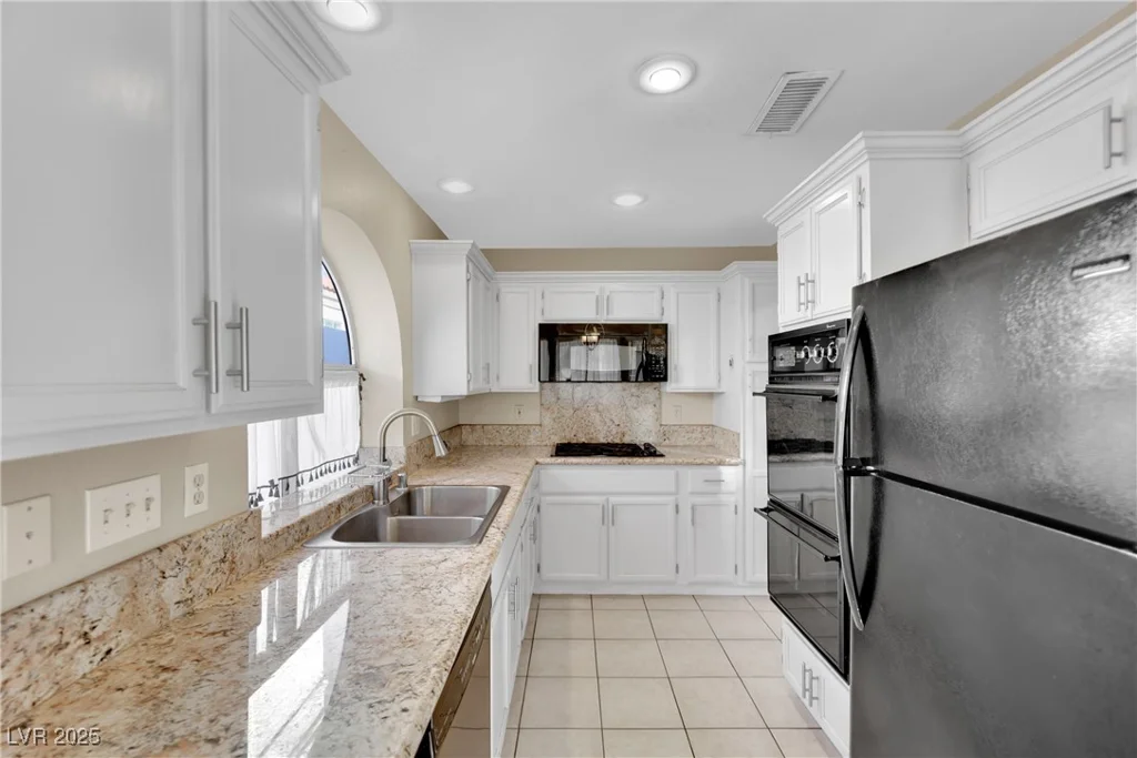 9709 Peacock Hill, Las Vegas, NV 89117