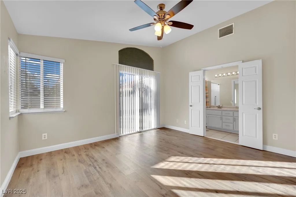 9709 Peacock Hill, Las Vegas, NV 89117