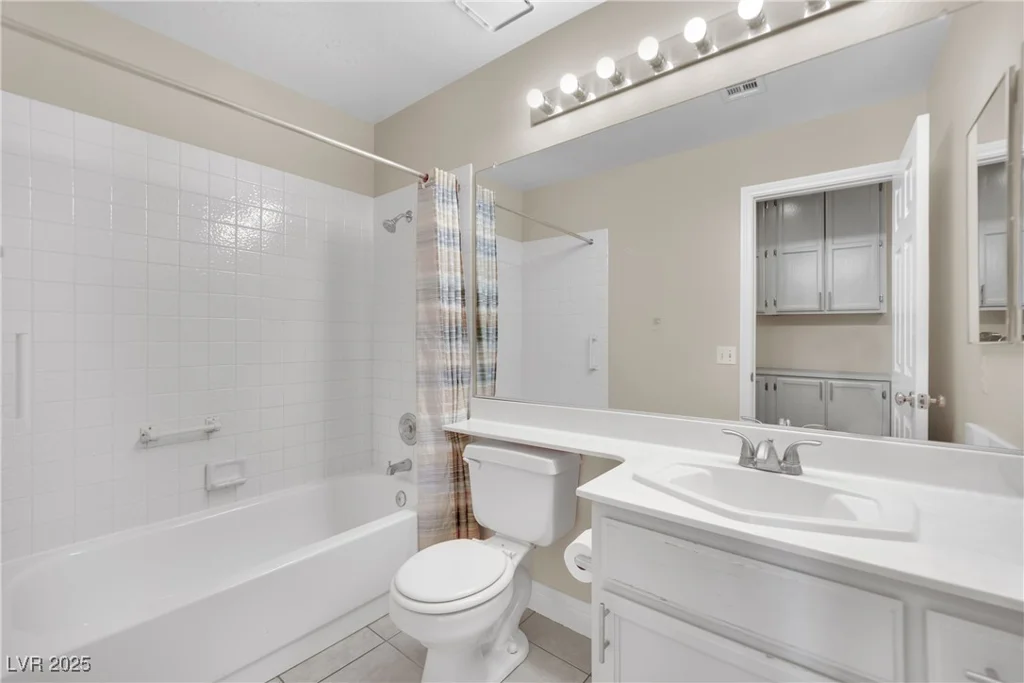 9709 Peacock Hill, Las Vegas, NV 89117