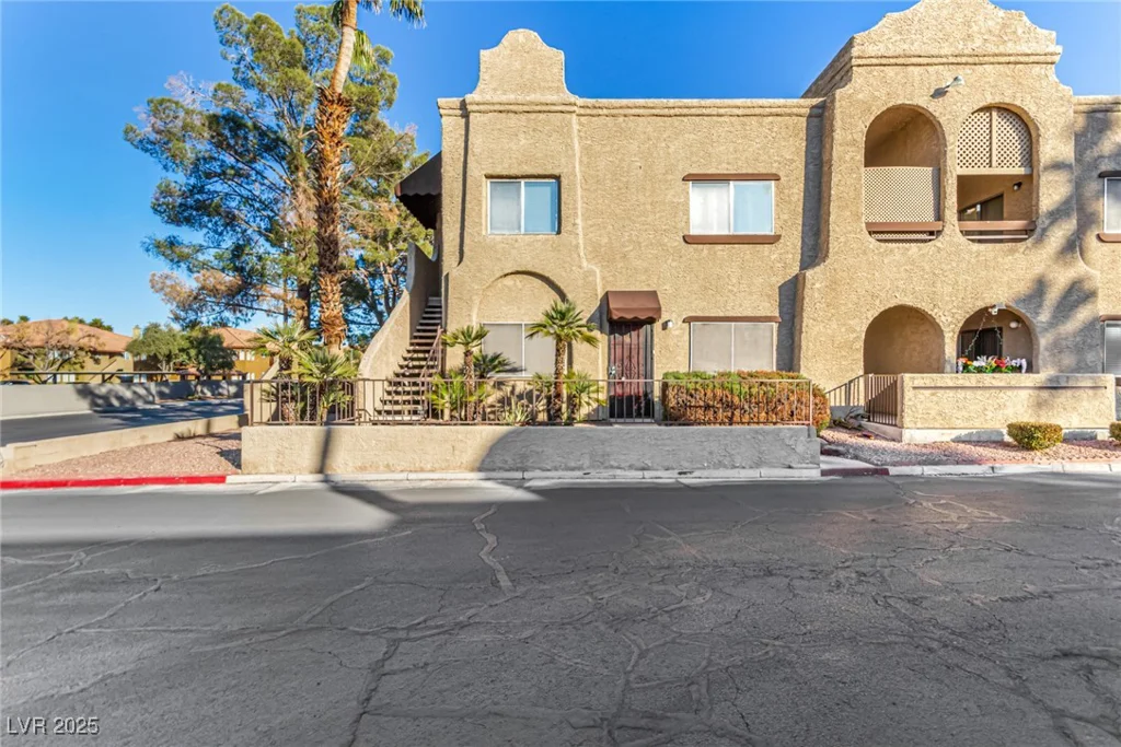 5101 Pioneer, Las Vegas, NV 89146