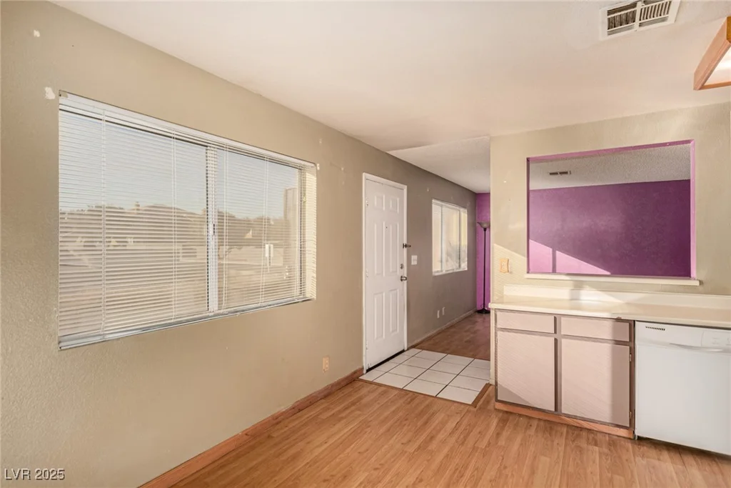 5101 Pioneer, Las Vegas, NV 89146