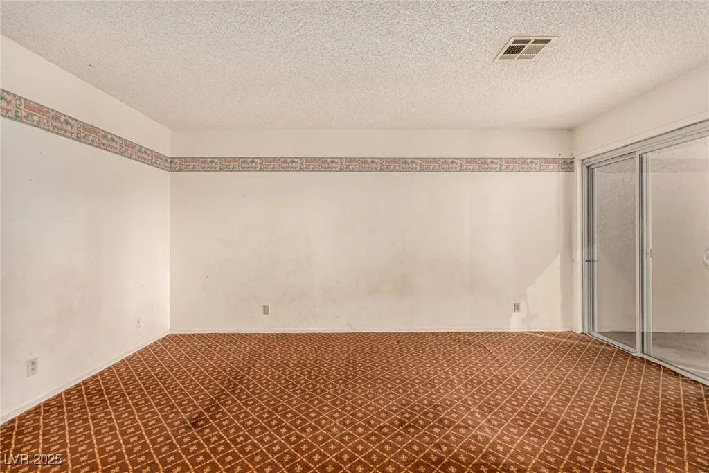 5101 Pioneer, Las Vegas, NV 89146