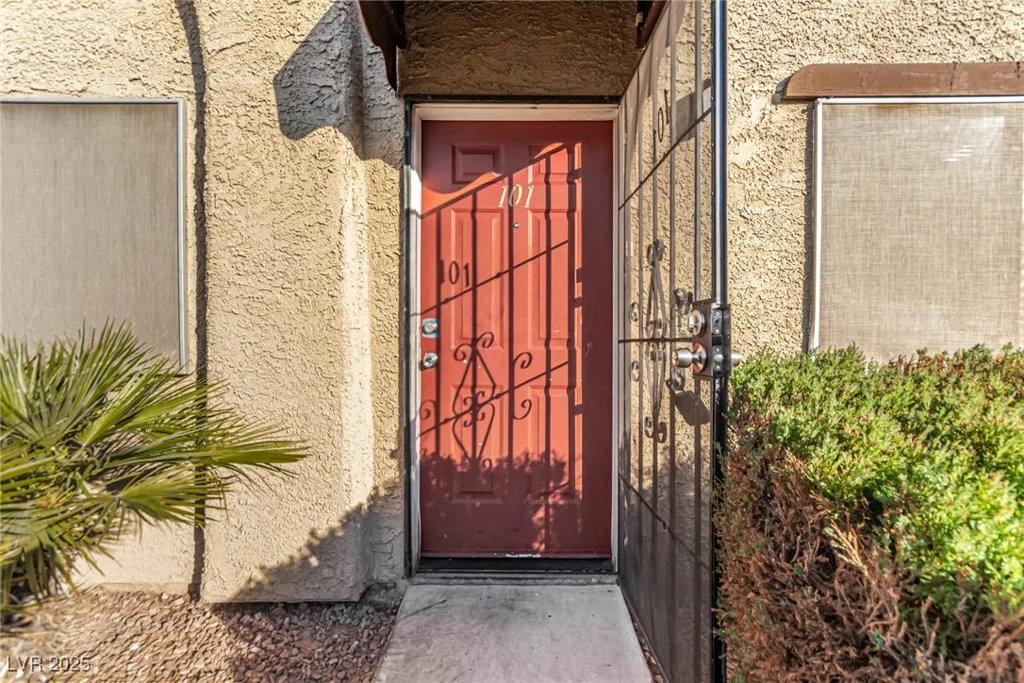 5101 Pioneer, Las Vegas, NV 89146