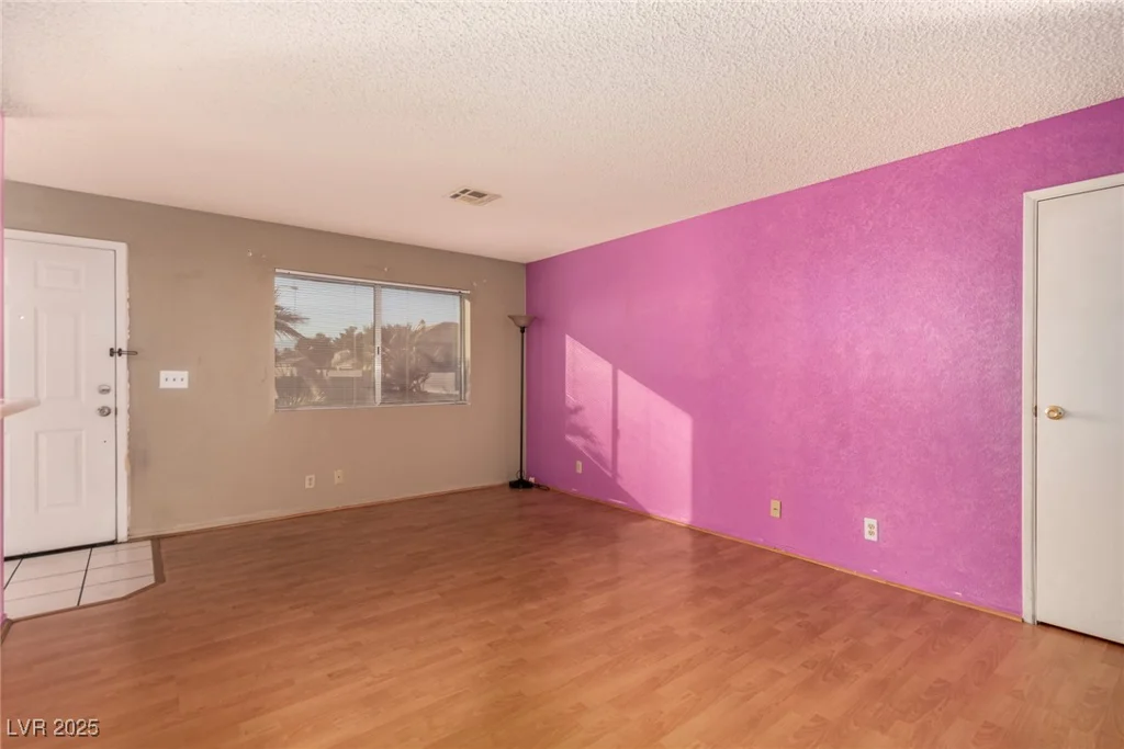5101 Pioneer, Las Vegas, NV 89146