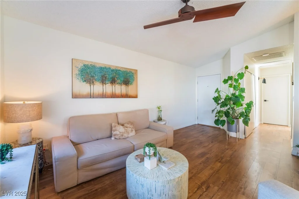2781 Sandyfalls, Las Vegas, NV 89142