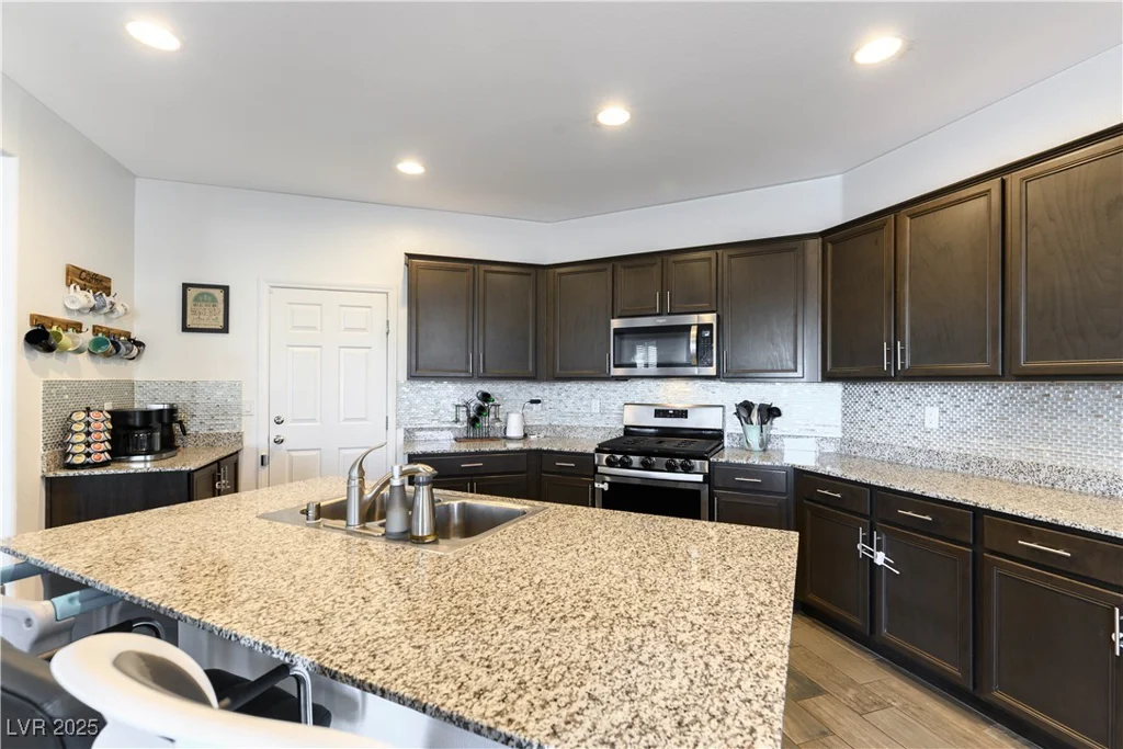 5824 Petrified Tree, North Las Vegas, NV 89081