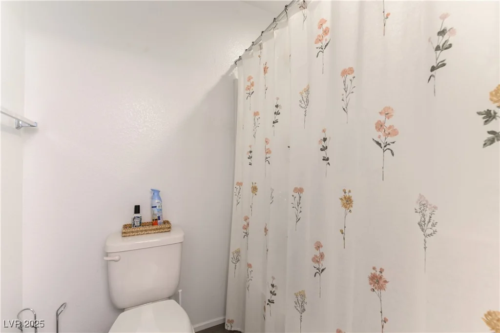 5824 Petrified Tree, North Las Vegas, NV 89081