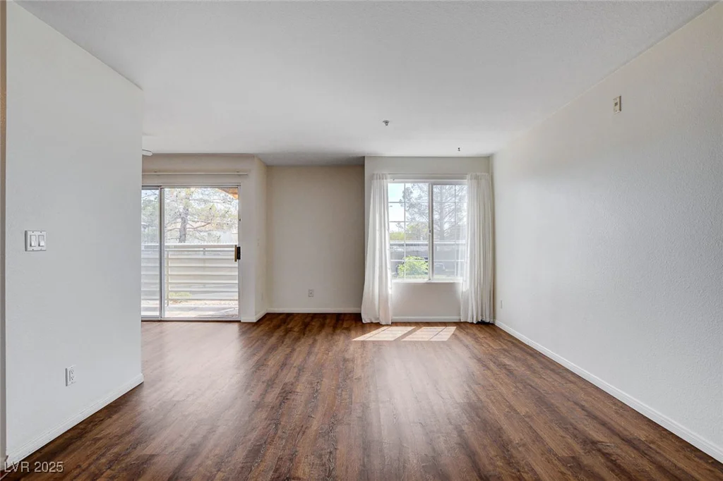 2101 Blue Breeze, Las Vegas, NV 89128