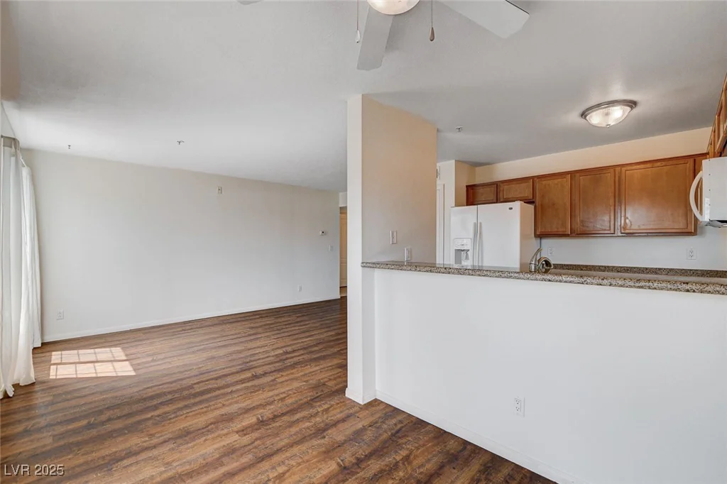 2101 Blue Breeze, Las Vegas, NV 89128