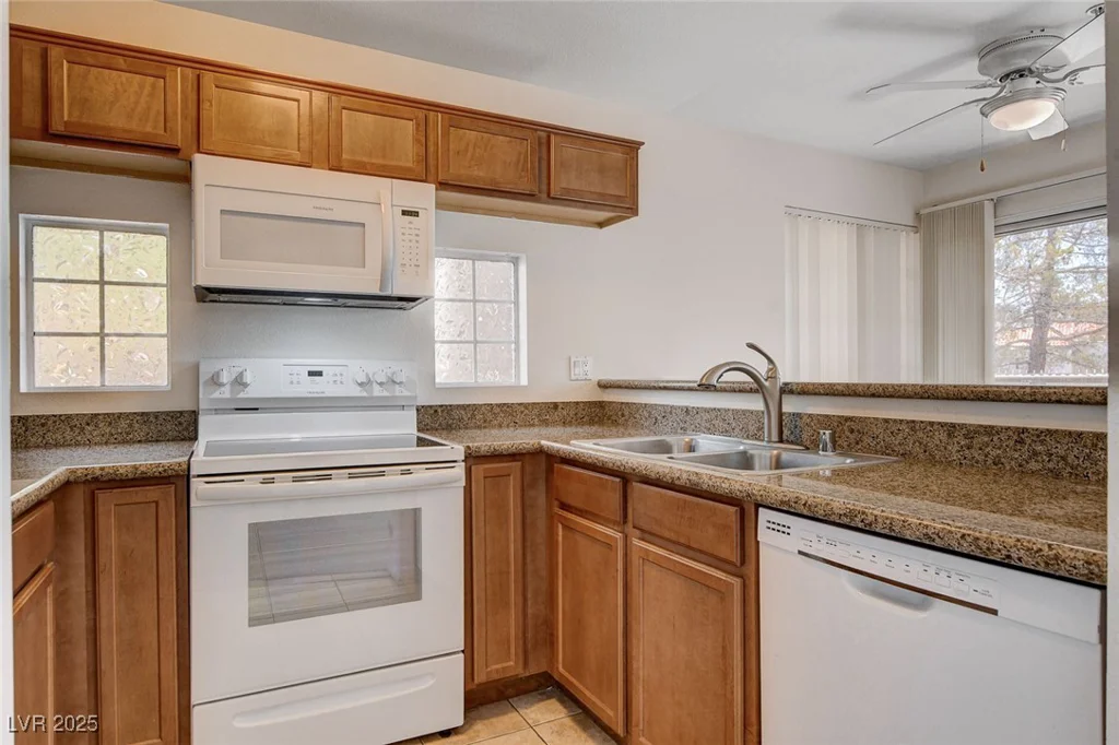 2101 Blue Breeze, Las Vegas, NV 89128