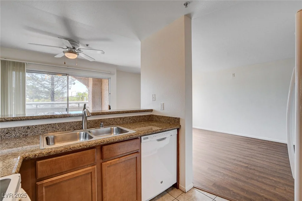 2101 Blue Breeze, Las Vegas, NV 89128