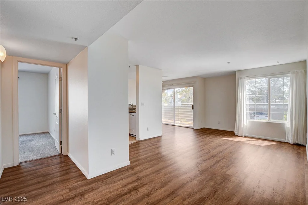 2101 Blue Breeze, Las Vegas, NV 89128