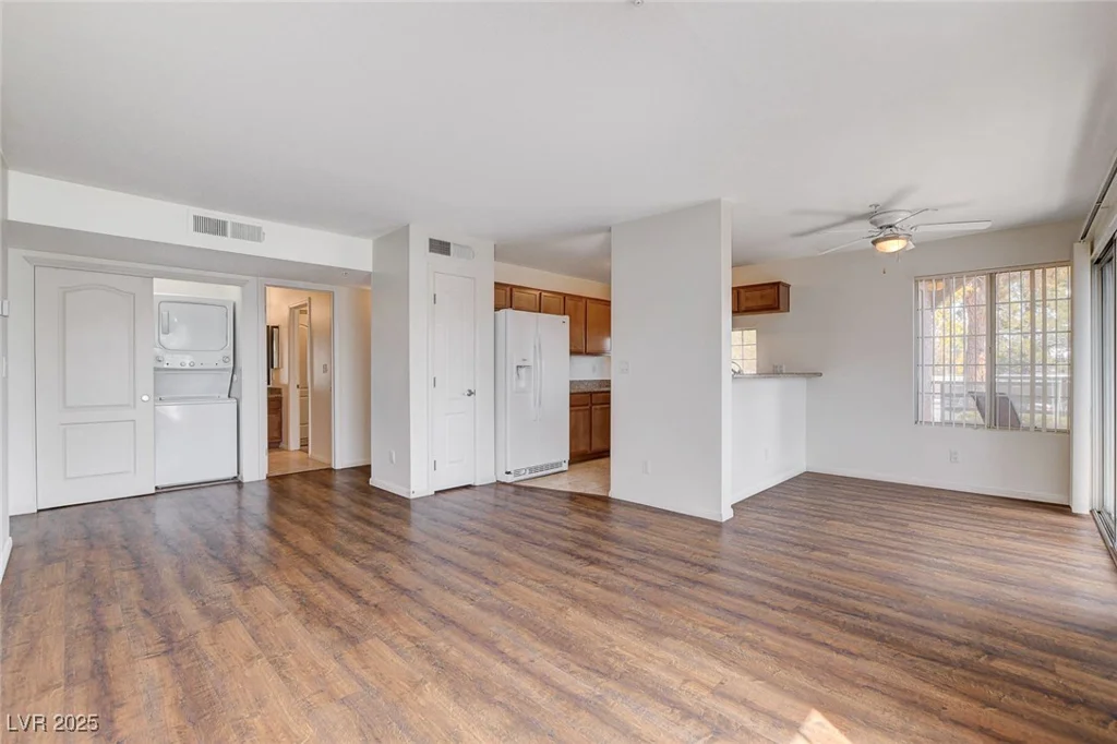 2101 Blue Breeze, Las Vegas, NV 89128