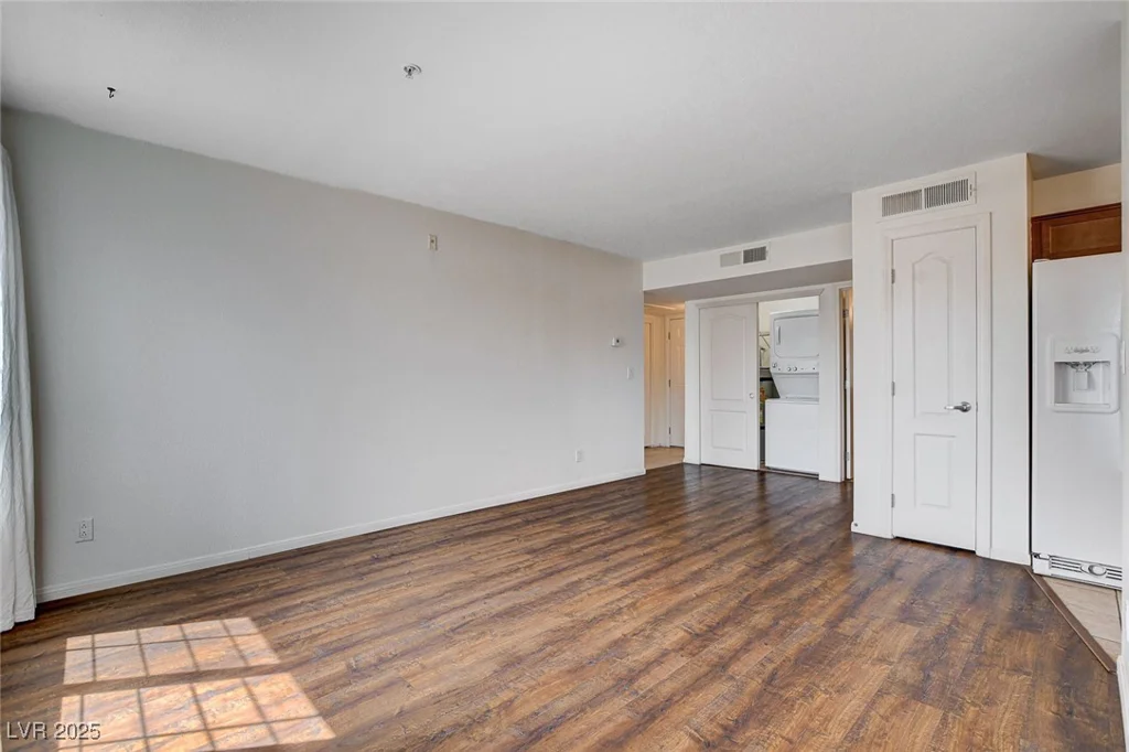 2101 Blue Breeze, Las Vegas, NV 89128