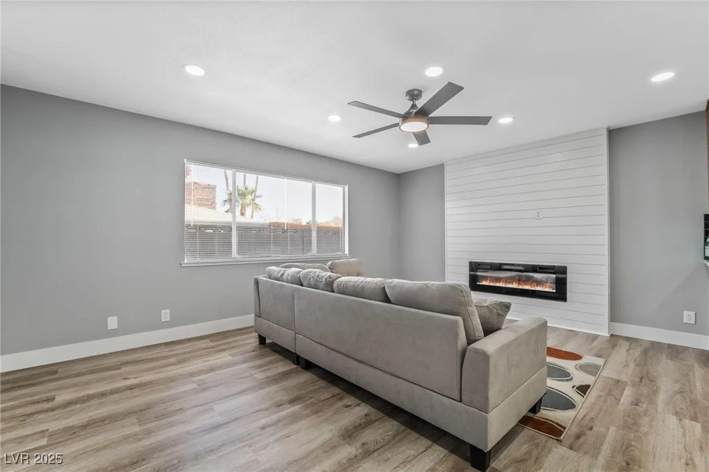 4431 El Cebra, Las Vegas, NV 89121