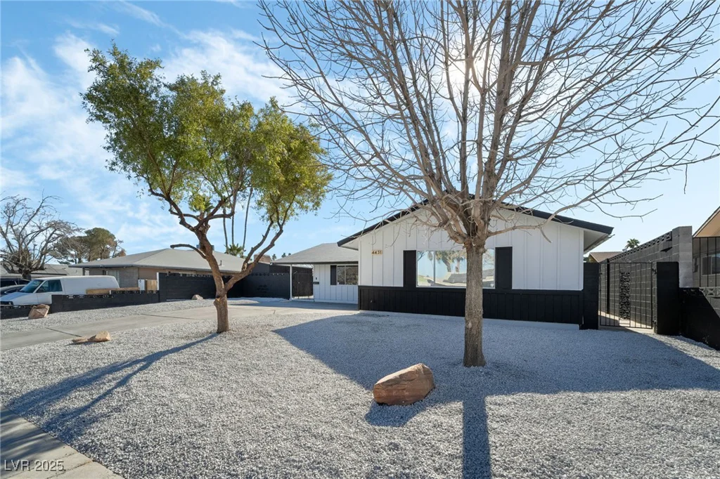 4431 El Cebra, Las Vegas, NV 89121