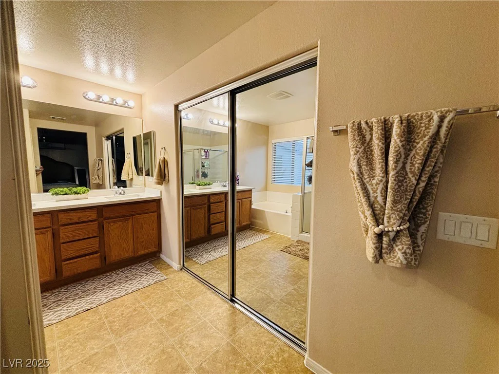 1908 Hammer, North Las Vegas, NV 89031