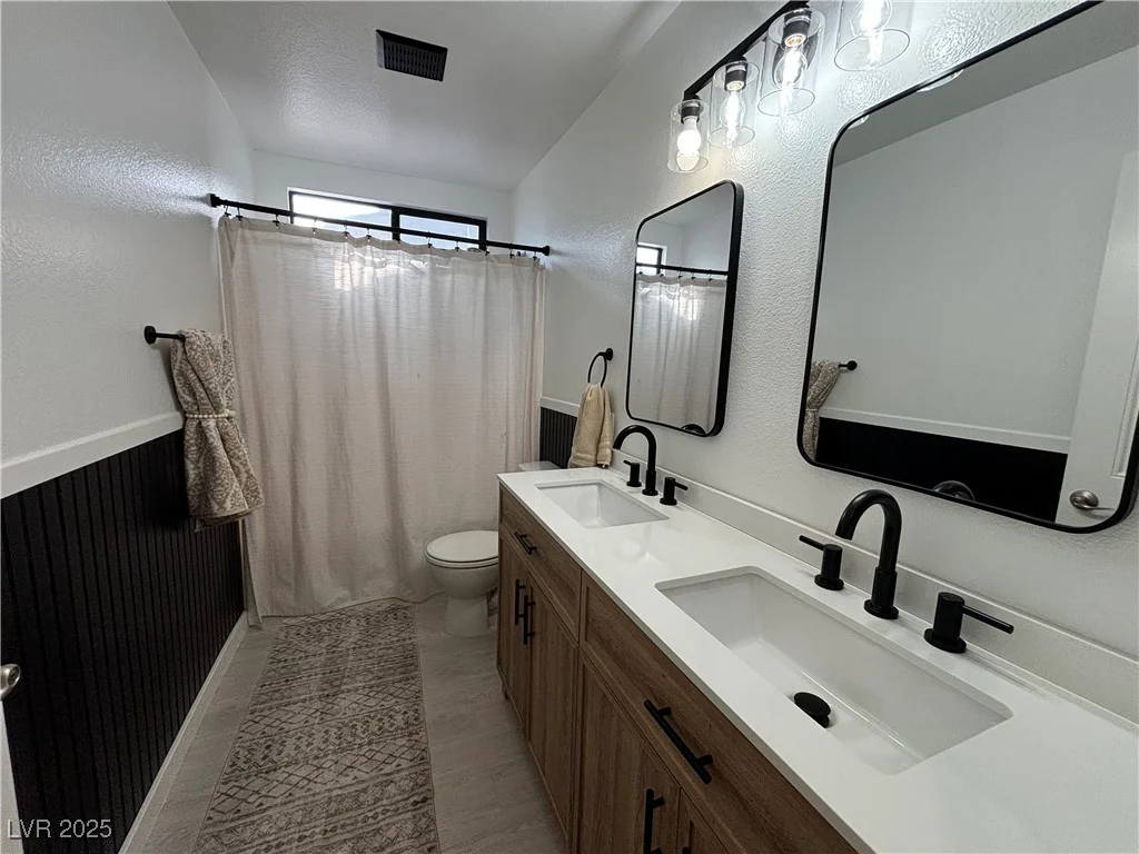 1908 Hammer, North Las Vegas, NV 89031