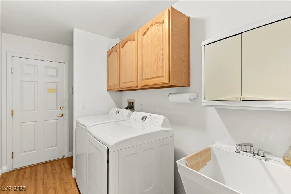 5112 Palm View, Las Vegas, NV 89130