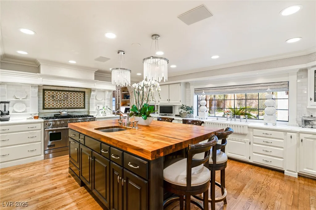 3074 Monte Rosa, Las Vegas, NV 89120