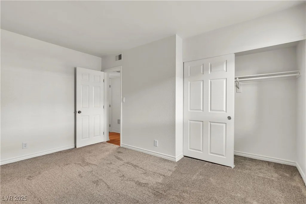 5160 Indian River, Las Vegas, NV 89103