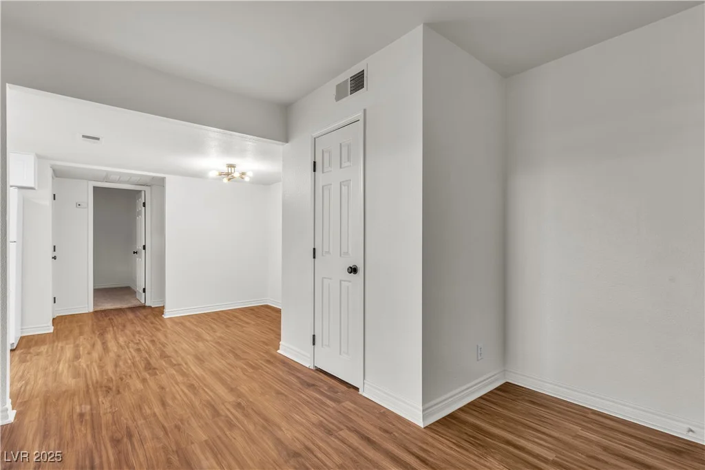 5160 Indian River, Las Vegas, NV 89103
