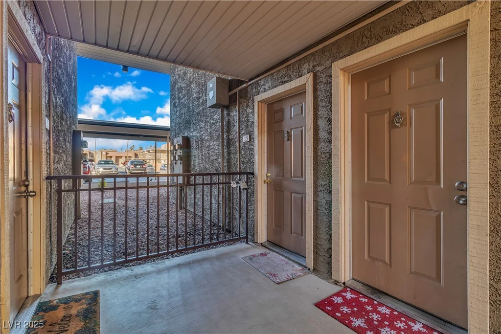 5160 Indian River, Las Vegas, NV 89103