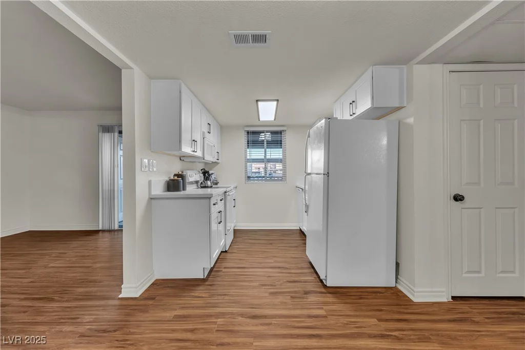 5160 Indian River, Las Vegas, NV 89103