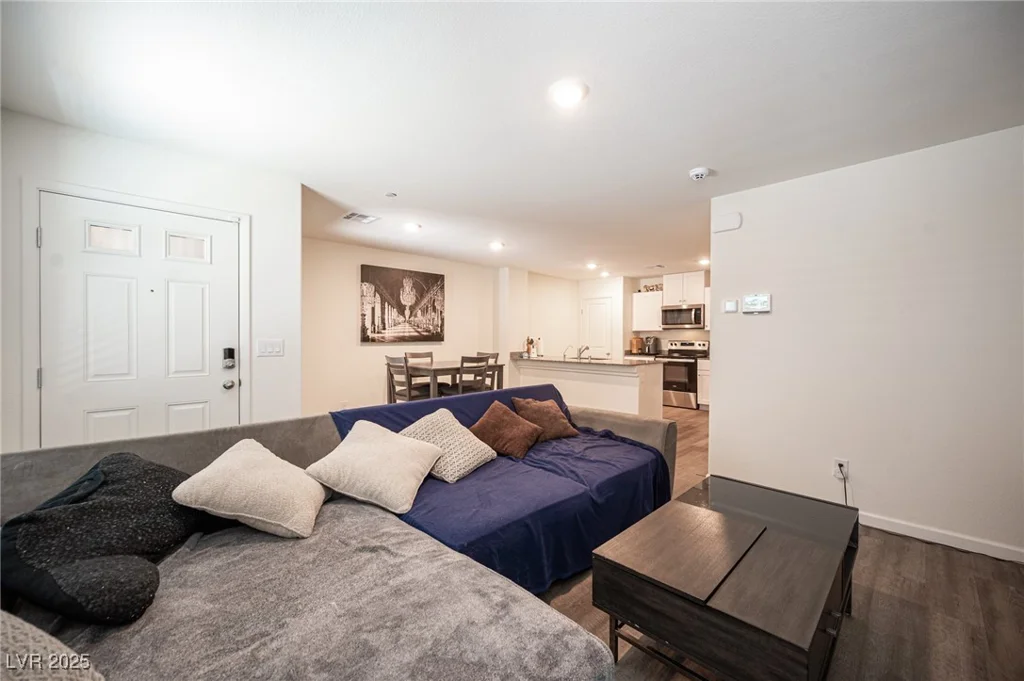9131 Hitmaker, Las Vegas, NV 89113