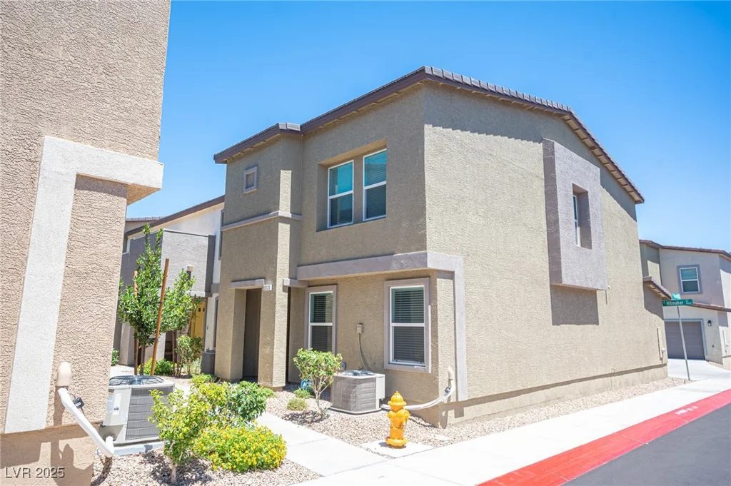 9131 Hitmaker, Las Vegas, NV 89113