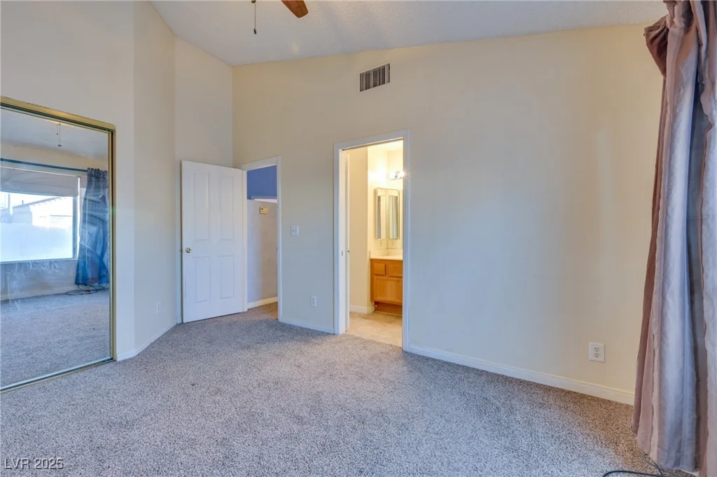 6617 Old Newbury, Las Vegas, NV 89108