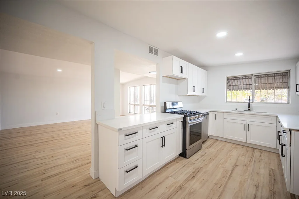 1208 Clairemont, Las Vegas, NV 89110