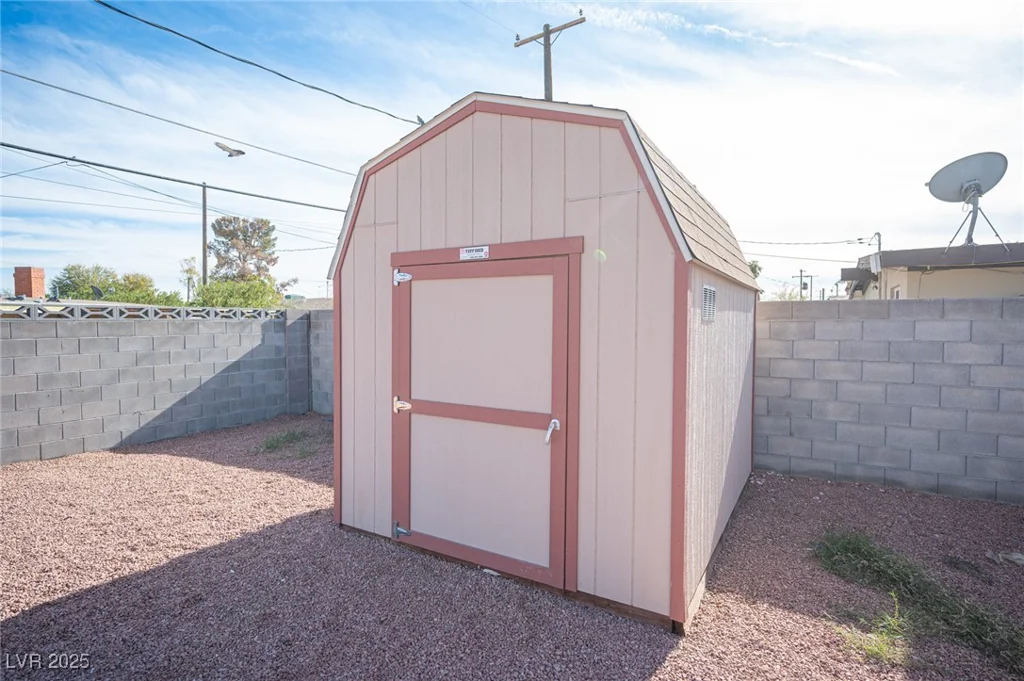 1208 Clairemont, Las Vegas, NV 89110