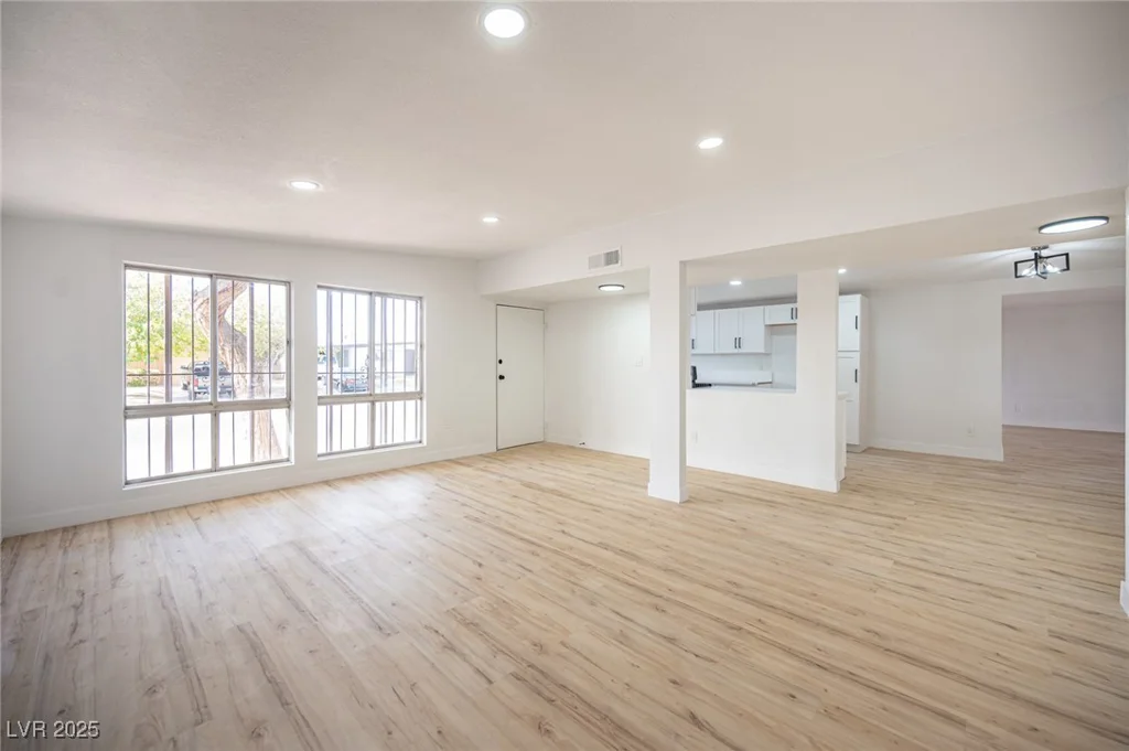 1208 Clairemont, Las Vegas, NV 89110
