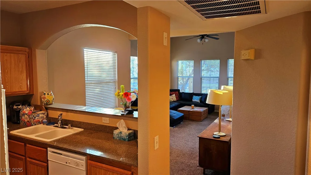 9975 Peace, Las Vegas, NV 89147