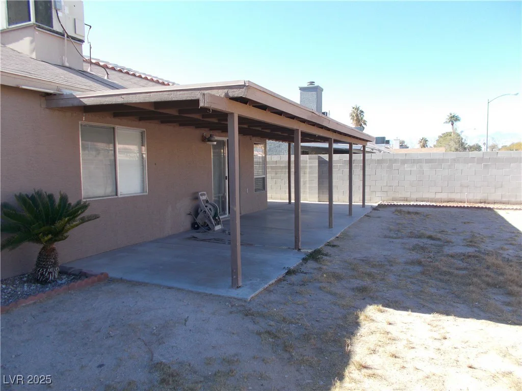 4522 Checker, North Las Vegas, NV 89031