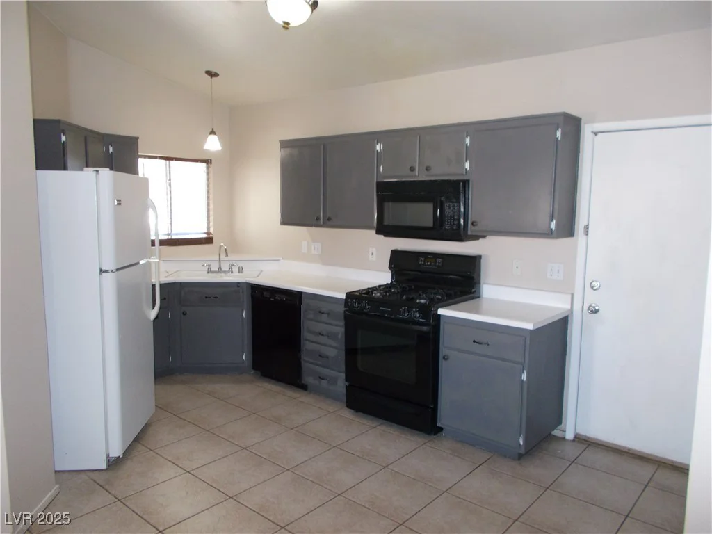4522 Checker, North Las Vegas, NV 89031