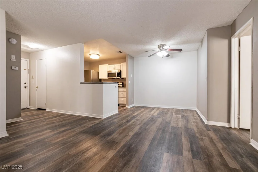 2200 Fort Apache, Las Vegas, NV 89117